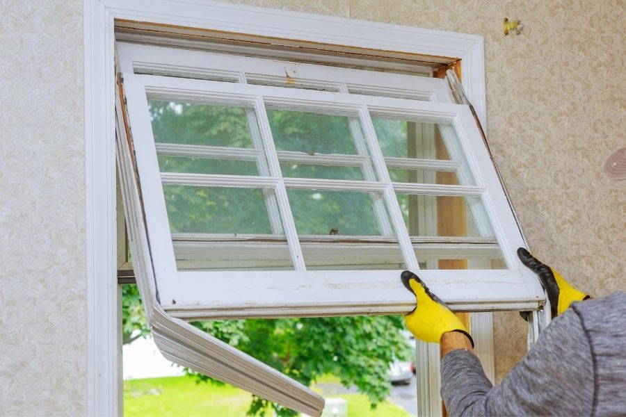 How to Know If Your Home Needs Replacement Windows in Downriver Michigan